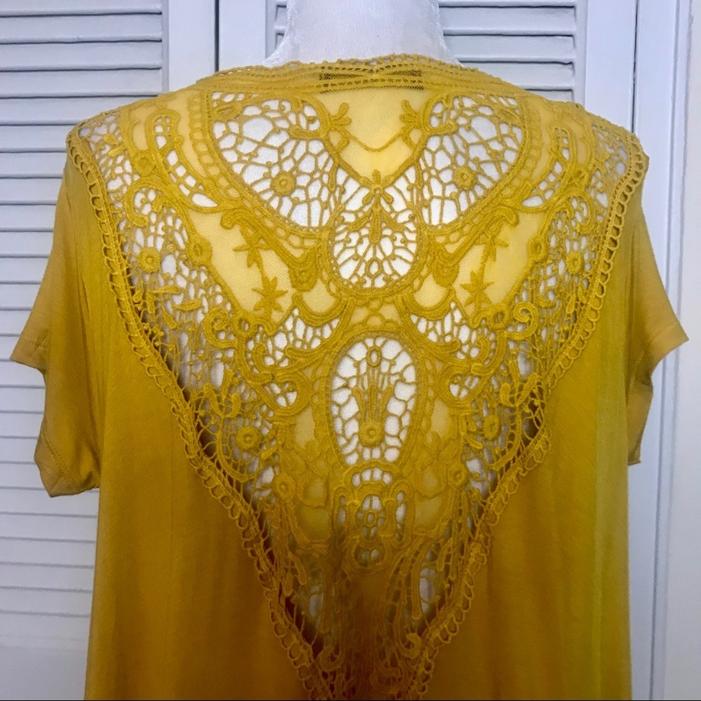 NWOT Oversized Shirt w/ Lace Back by Ezra - Picture 3 of 4
